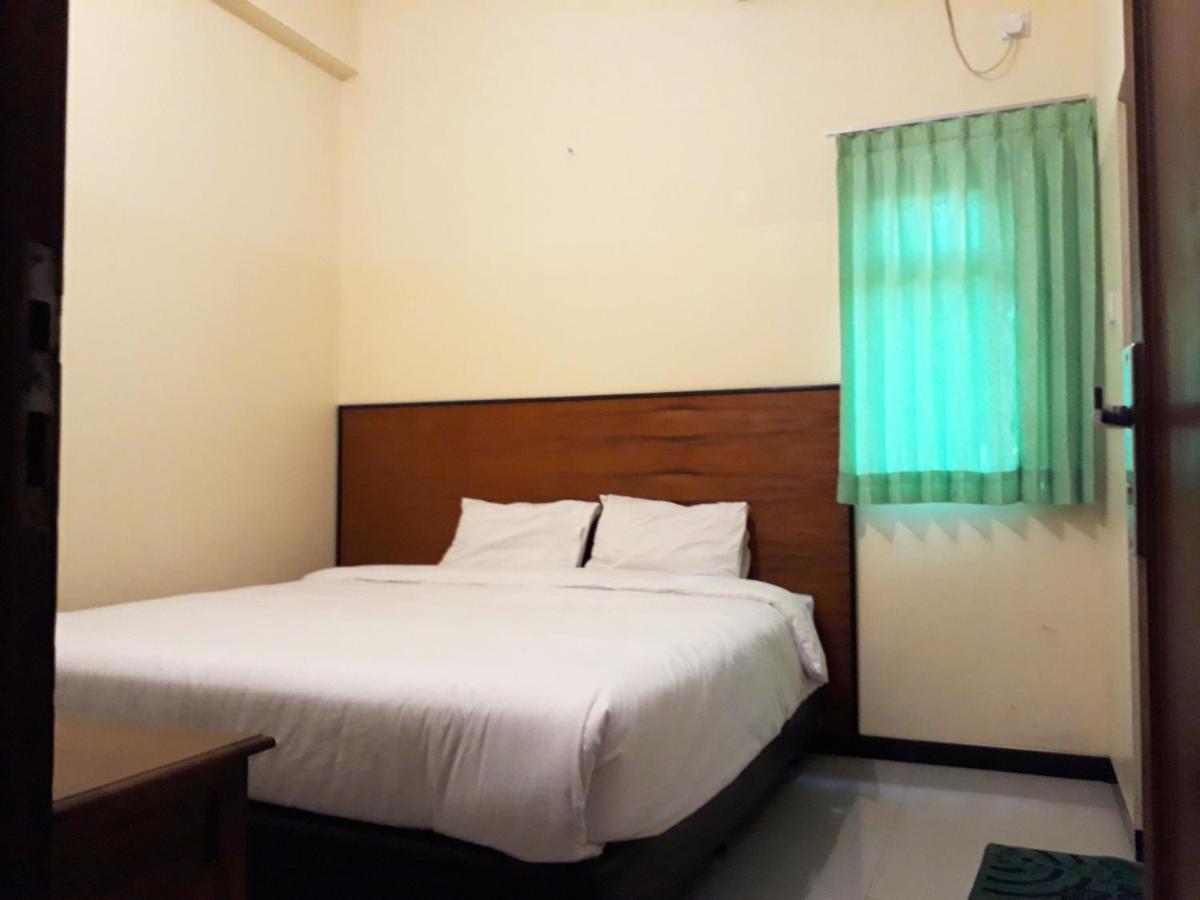 Hotel Pelangi Indah Semarang Esterno foto