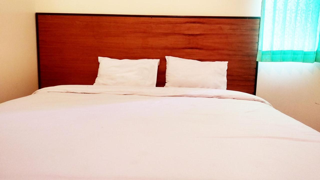Hotel Pelangi Indah Semarang Esterno foto