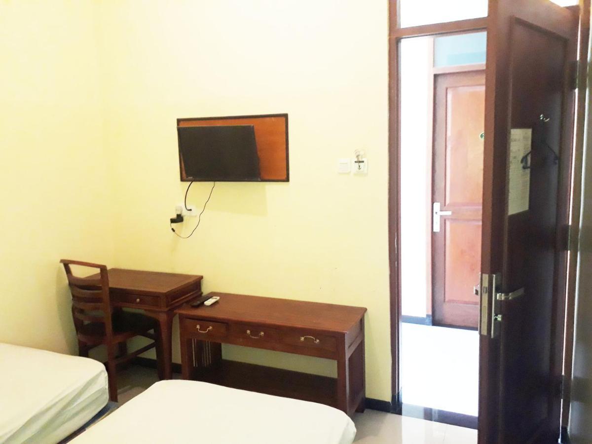 Hotel Pelangi Indah Semarang Esterno foto