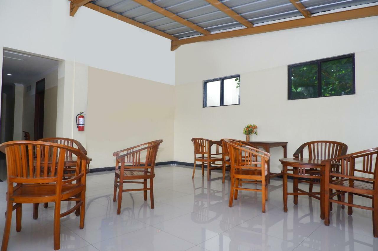 Hotel Pelangi Indah Semarang Esterno foto