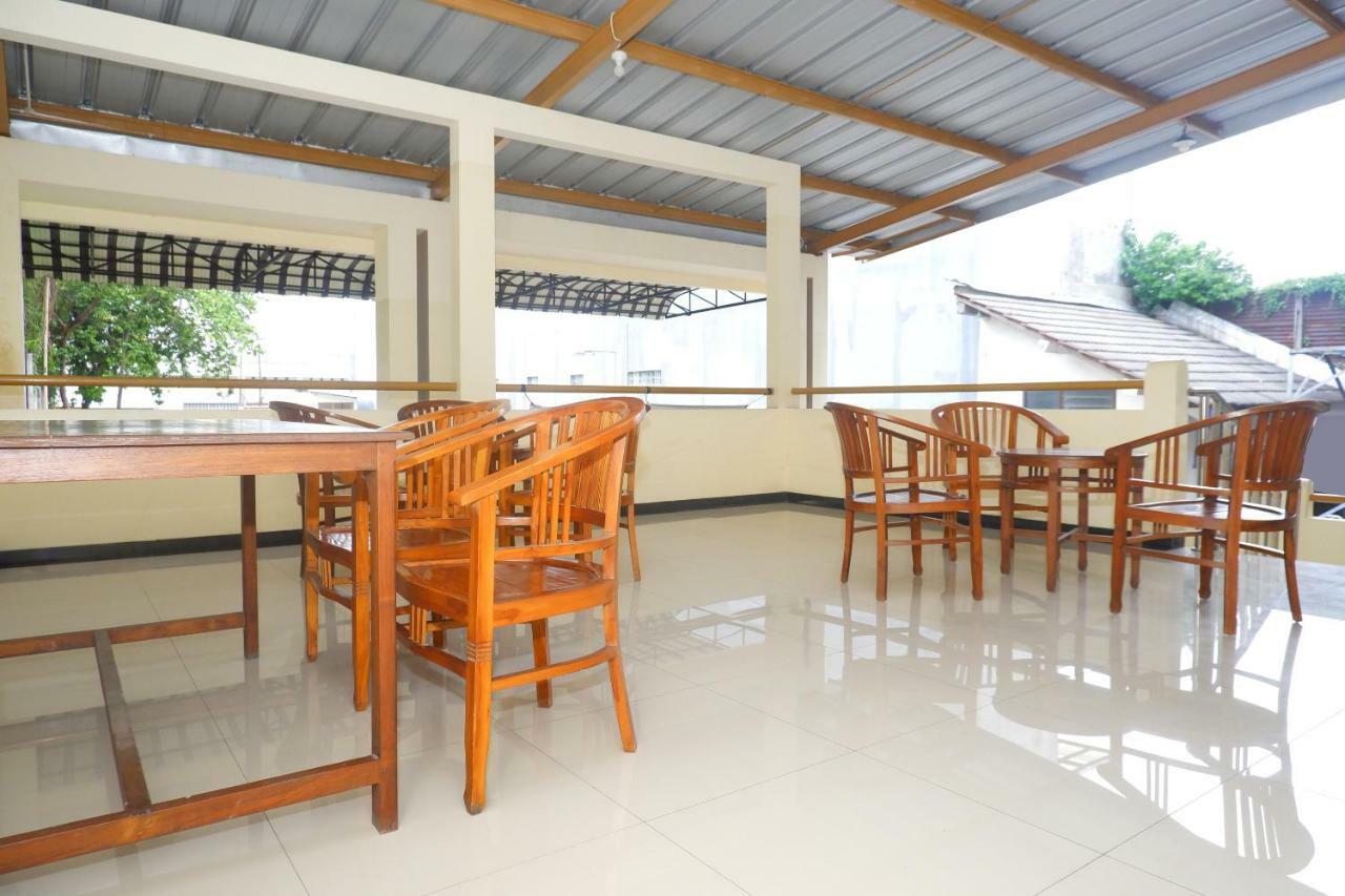 Hotel Pelangi Indah Semarang Esterno foto