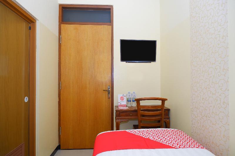 Hotel Pelangi Indah Semarang Esterno foto